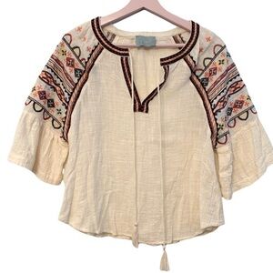 𝅺SKIES ARE BLUE Boho Cream Embroidered Cotton Popover Top Medium